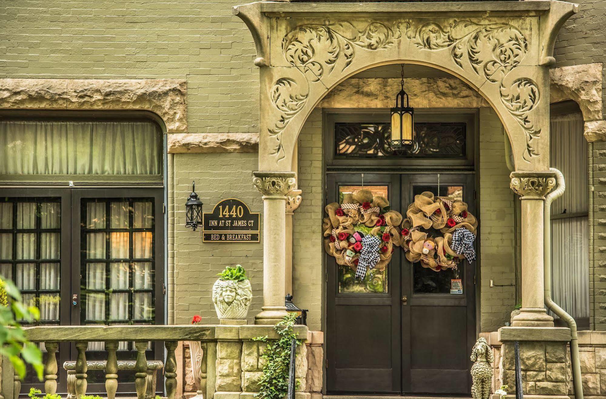 Inn At St James Court Louisville Buitenkant foto