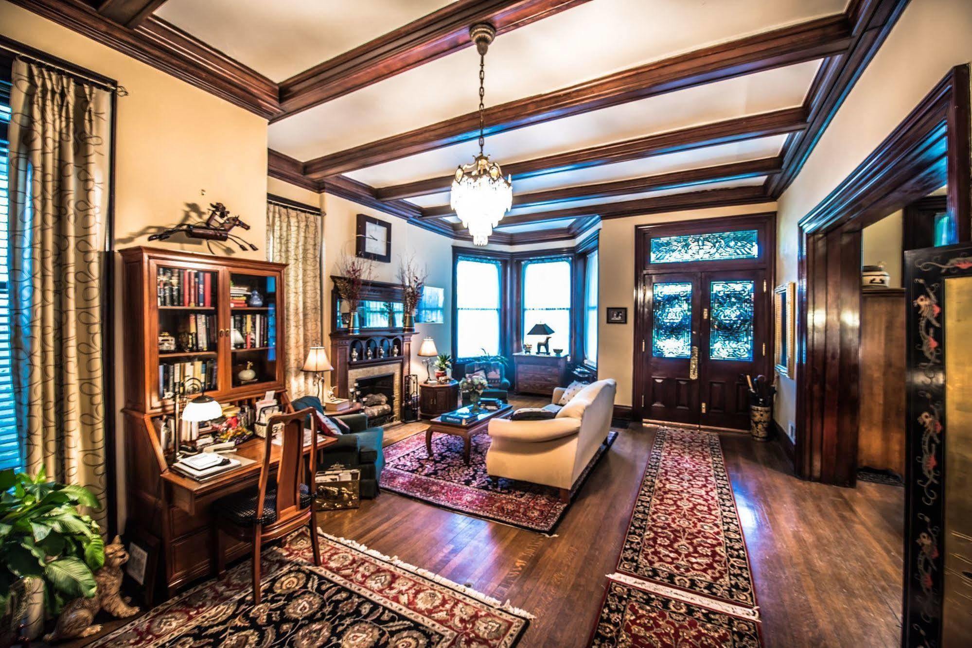 Inn At St James Court Louisville Buitenkant foto