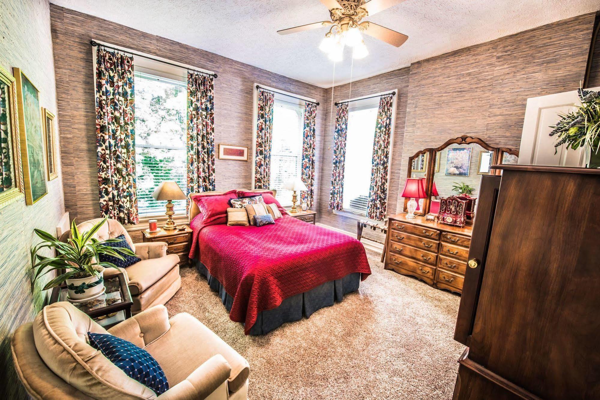Inn At St James Court Louisville Buitenkant foto