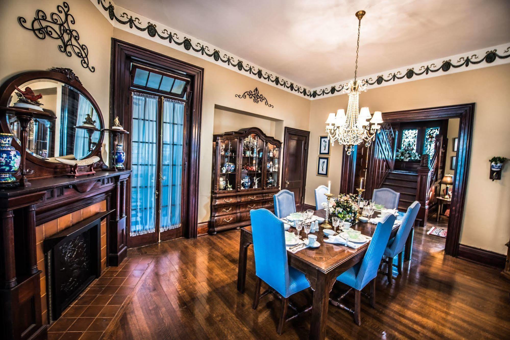 Inn At St James Court Louisville Buitenkant foto