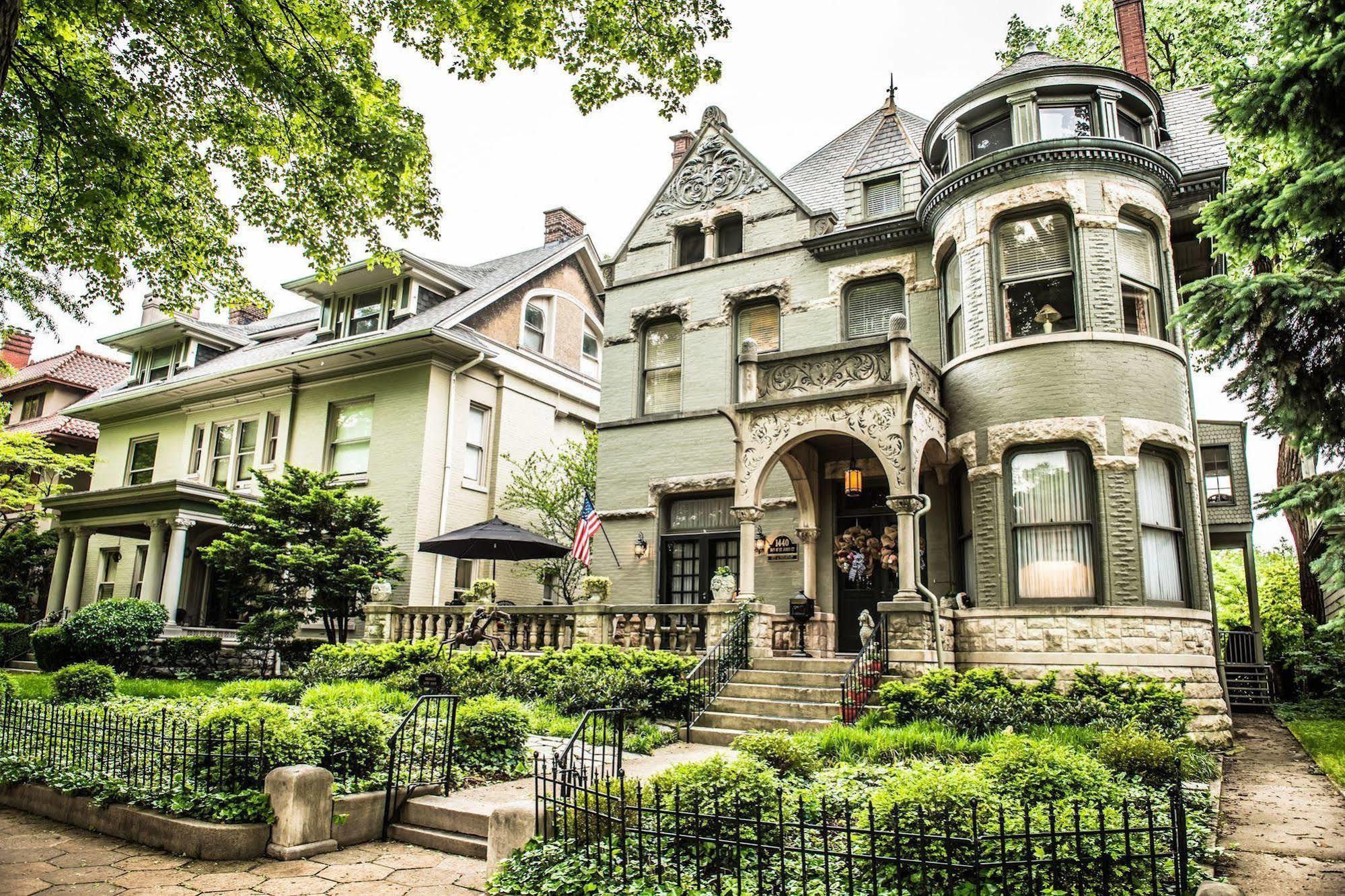 Inn At St James Court Louisville Buitenkant foto