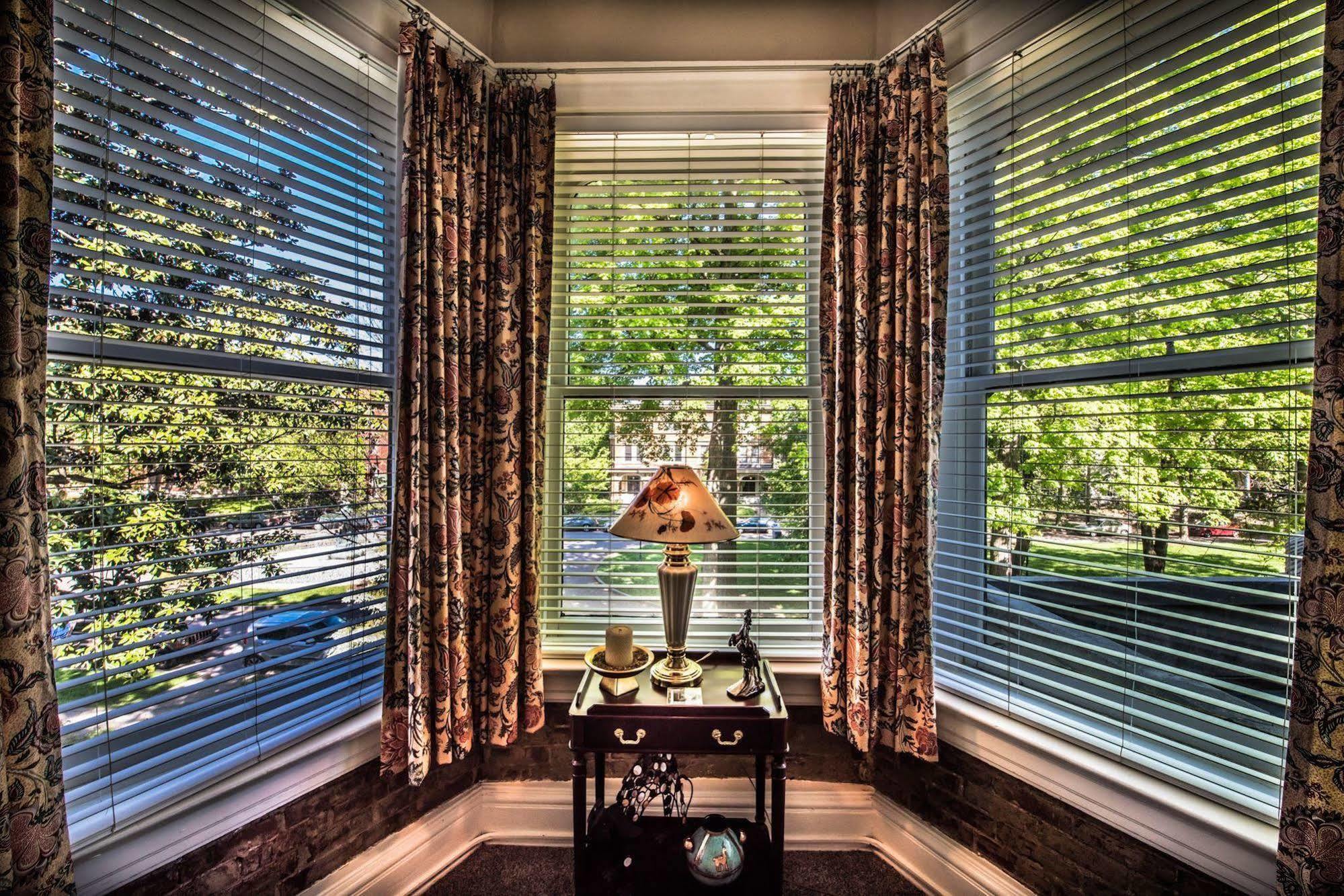 Inn At St James Court Louisville Buitenkant foto